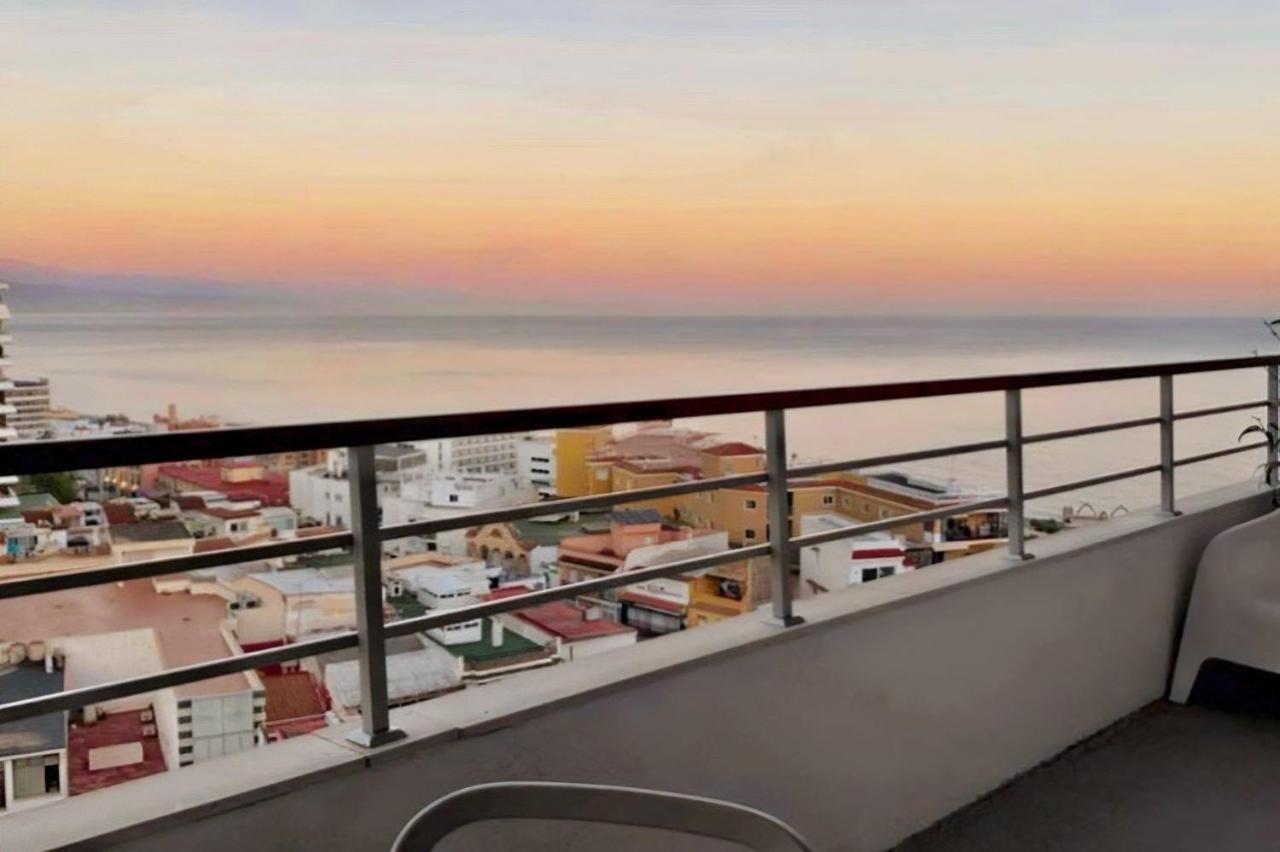 Ferienwohnung Oasis Sea & Sky - La Nogalera Torremolinos Exterior foto